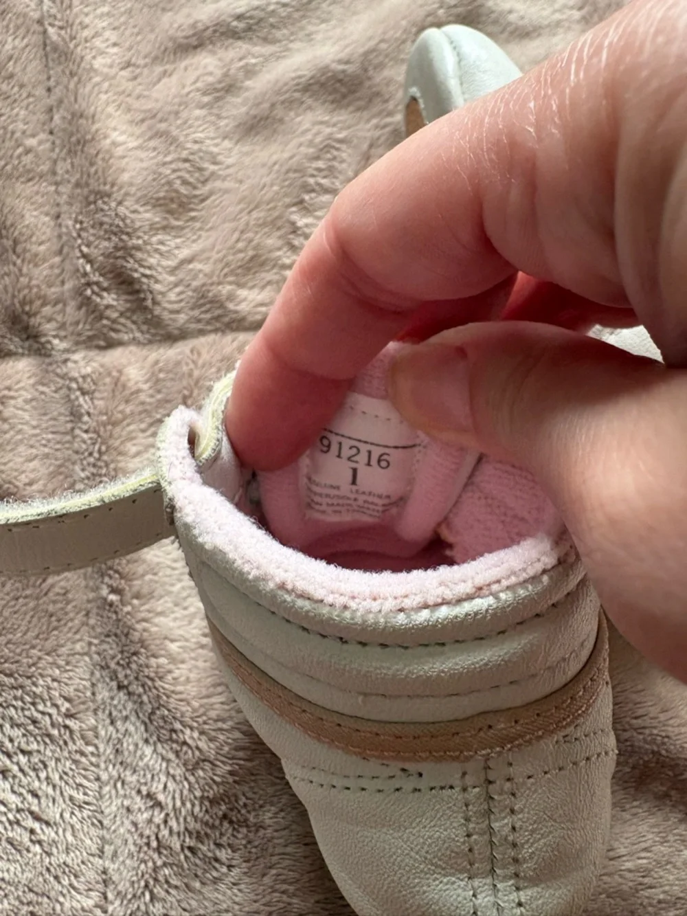 Vintage Oshkosh baby booties